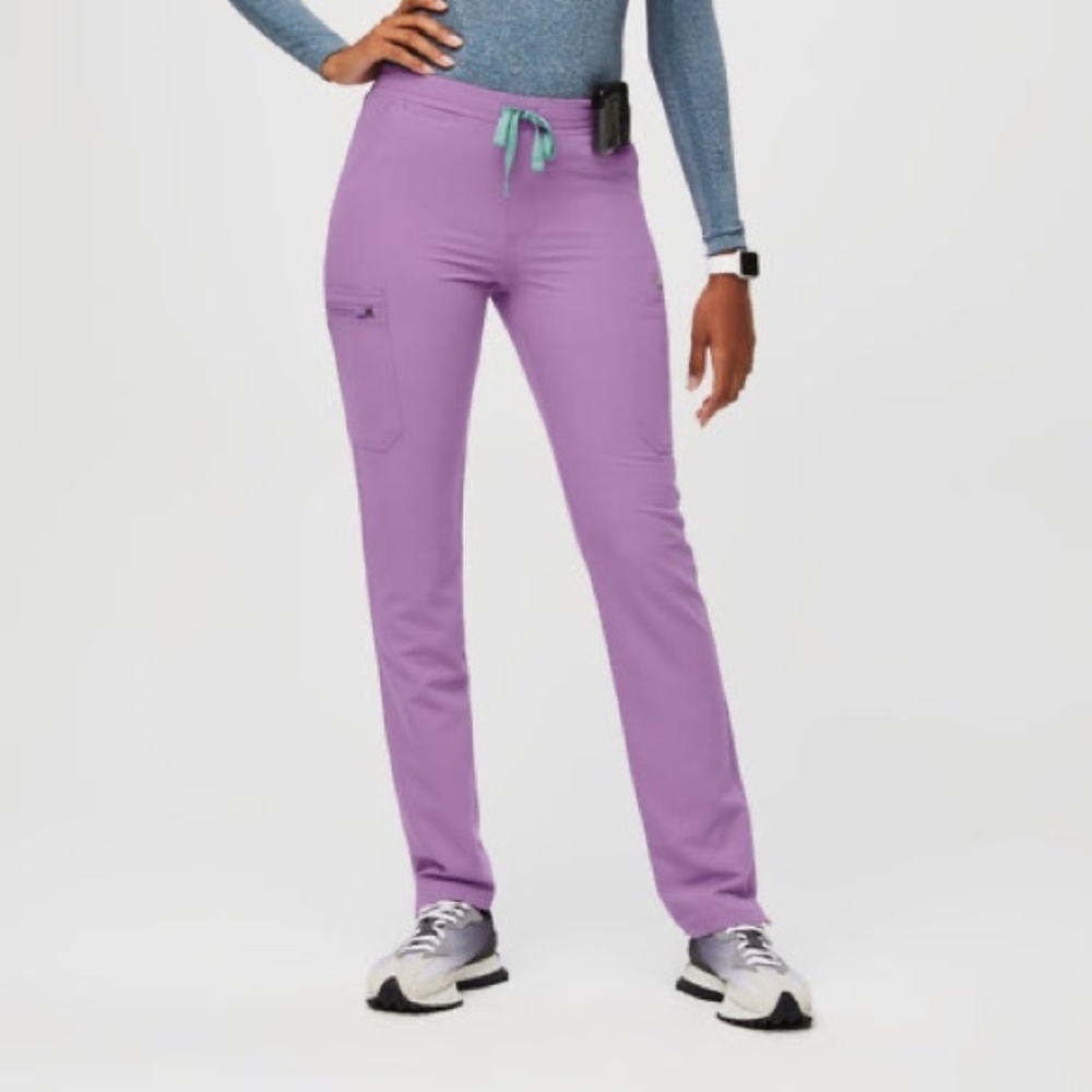 Wear FIGS - Yola Skinny Scrub Pants - Lavender Dew - XS Tall